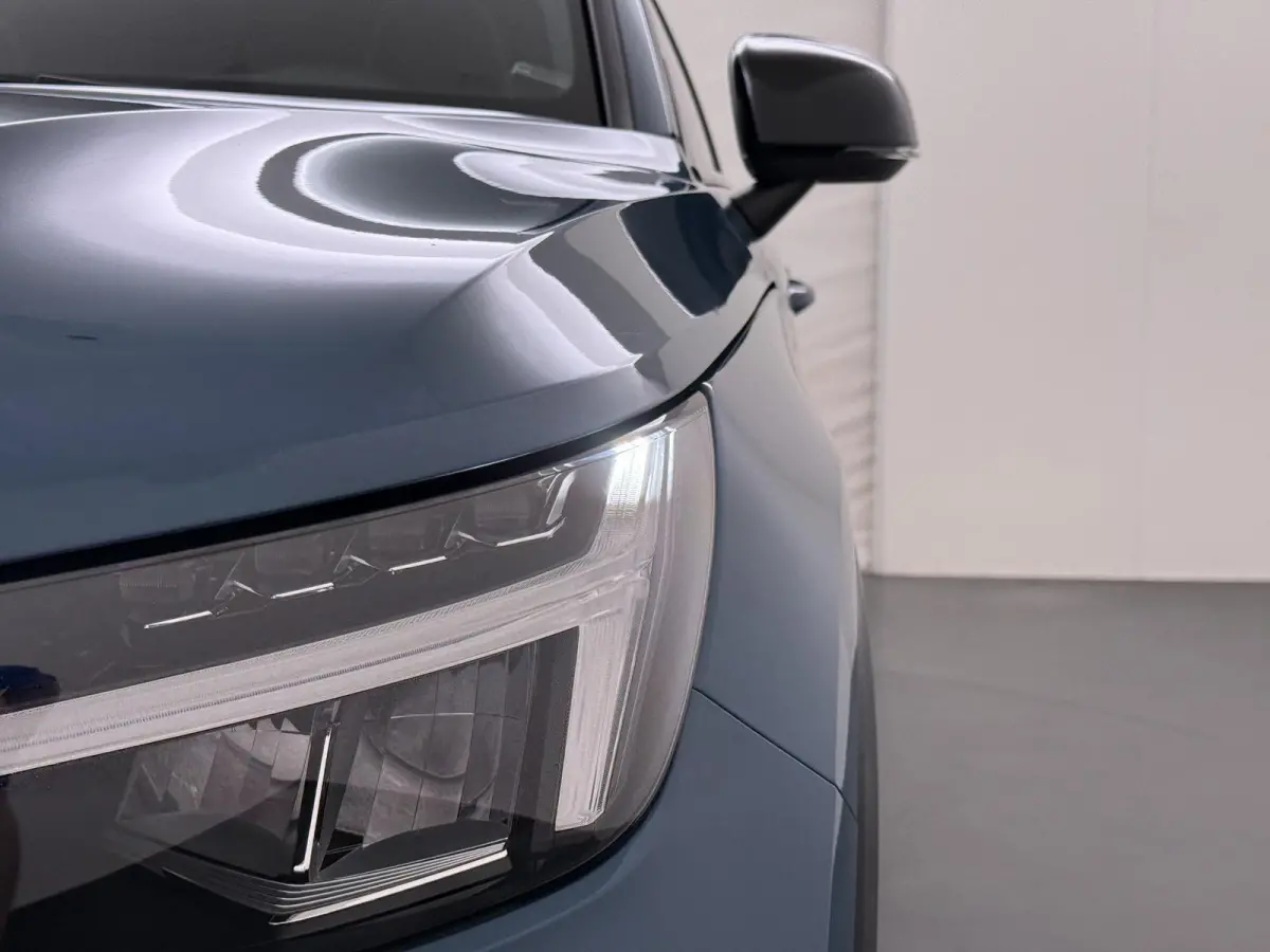 Recharge Core 69 kWh SOH 93%|VOLVO DEALER ONDERHOUDEN| ACHTERUITRIJCAMERA| PANORAMADAK| STOEL + STUURVERWARMING| RIJKLAARPRIJS INCL. 12 MAANDEN BOVAG GARANTIE|