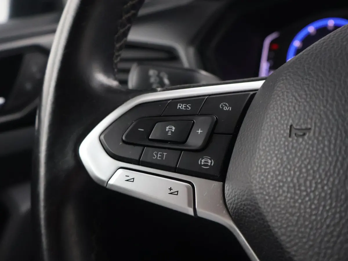 1.0 TSI LIFE + VIRTUAL COCKPIT | NAVIGATIE | ADAPTIVE CRUISE | APPLE CARPLAY | DODEHOEK ASSISTENT