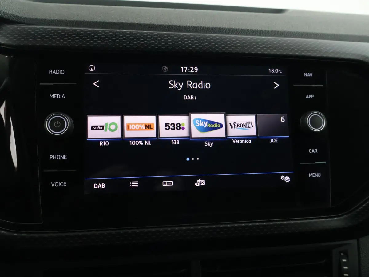 1.0 TSI LIFE + VIRTUAL COCKPIT | NAVIGATIE | ADAPTIVE CRUISE | APPLE CARPLAY | DODEHOEK ASSISTENT