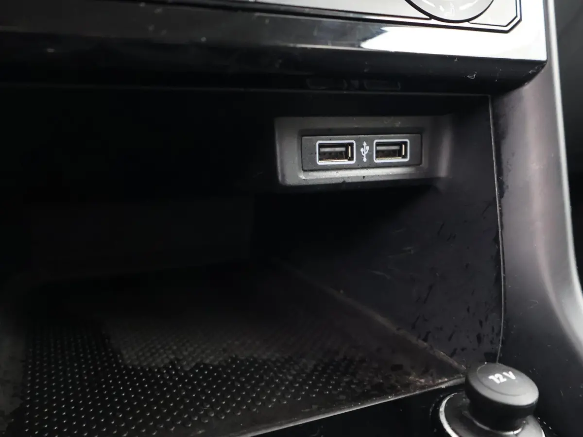 1.0 TSI LIFE + VIRTUAL COCKPIT | NAVIGATIE | ADAPTIVE CRUISE | APPLE CARPLAY | DODEHOEK ASSISTENT
