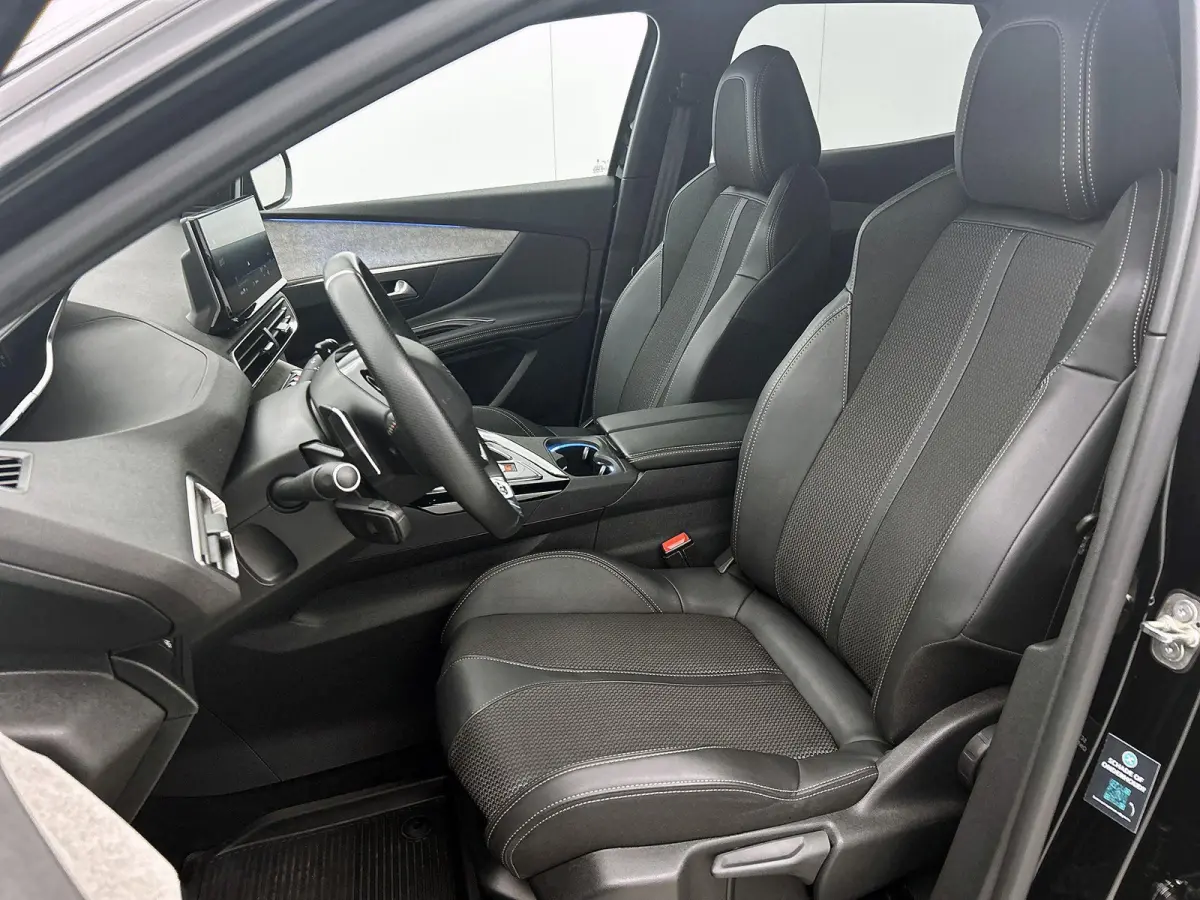 1.2 130pk GT Automaat | Navigatie | Adaptieve Cruise Control | Climate Control | Stoelverwarming | 18"LMV | LED | Dodehoekdetectie |