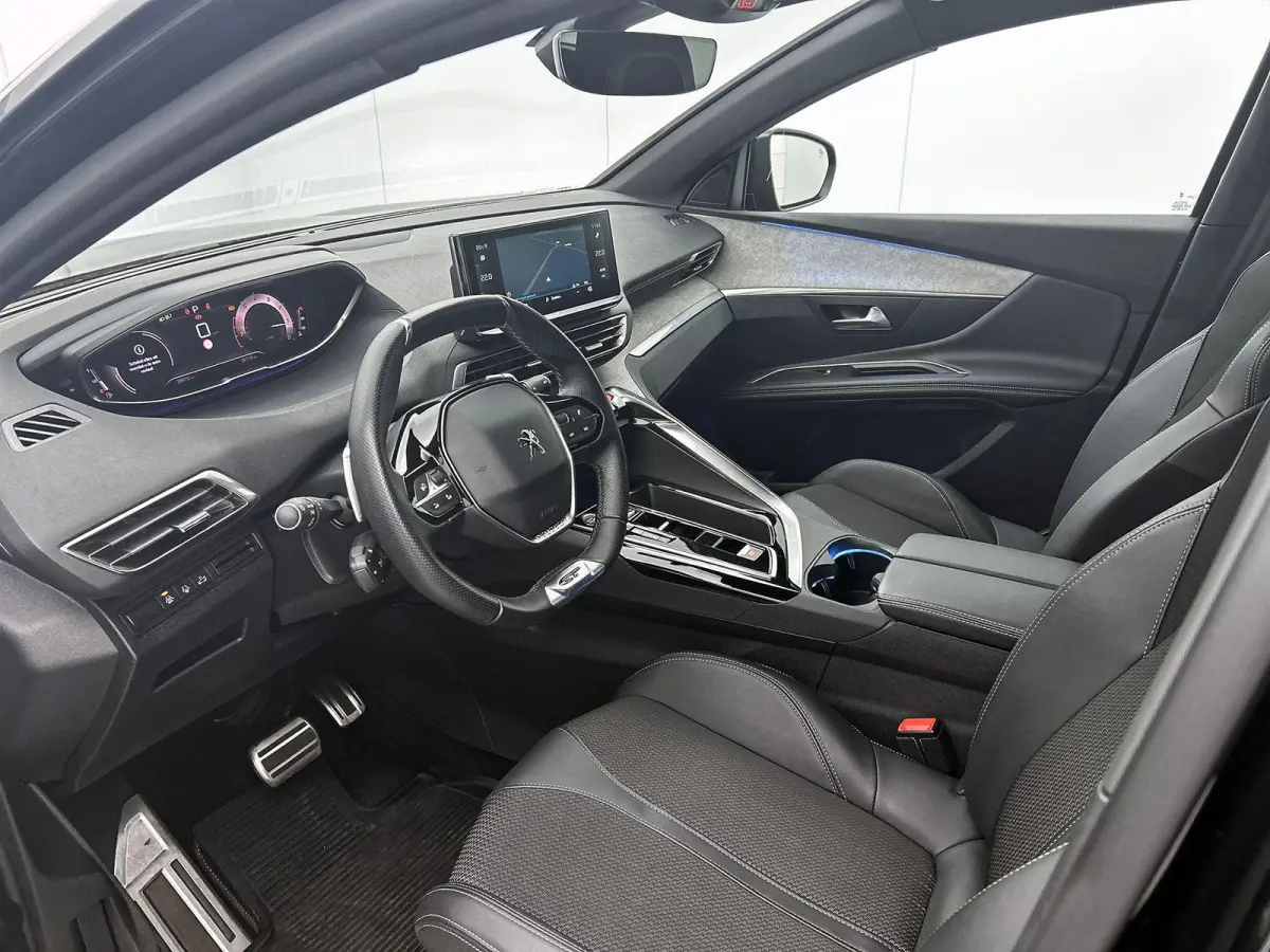 1.2 130pk GT Automaat | Navigatie | Adaptieve Cruise Control | Climate Control | Stoelverwarming | 18"LMV | LED | Dodehoekdetectie |