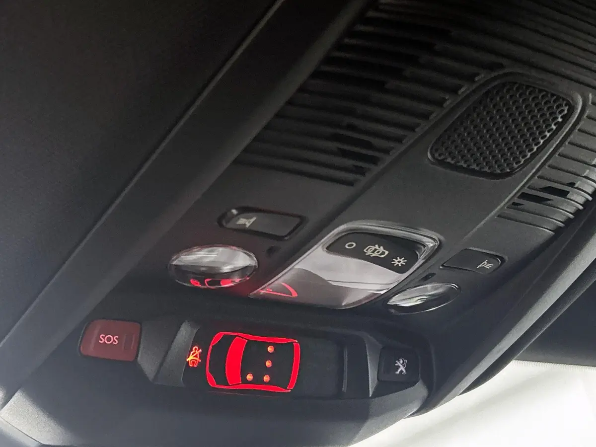 1.2 130pk GT Automaat | Navigatie | Adaptieve Cruise Control | Climate Control | Stoelverwarming | 18"LMV | LED | Dodehoekdetectie |