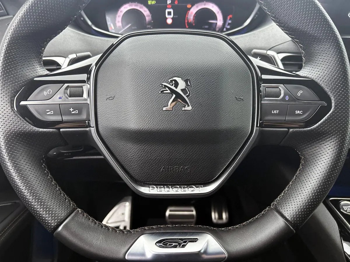 1.2 130pk GT Automaat | Navigatie | Adaptieve Cruise Control | Climate Control | Stoelverwarming | 18"LMV | LED | Dodehoekdetectie |