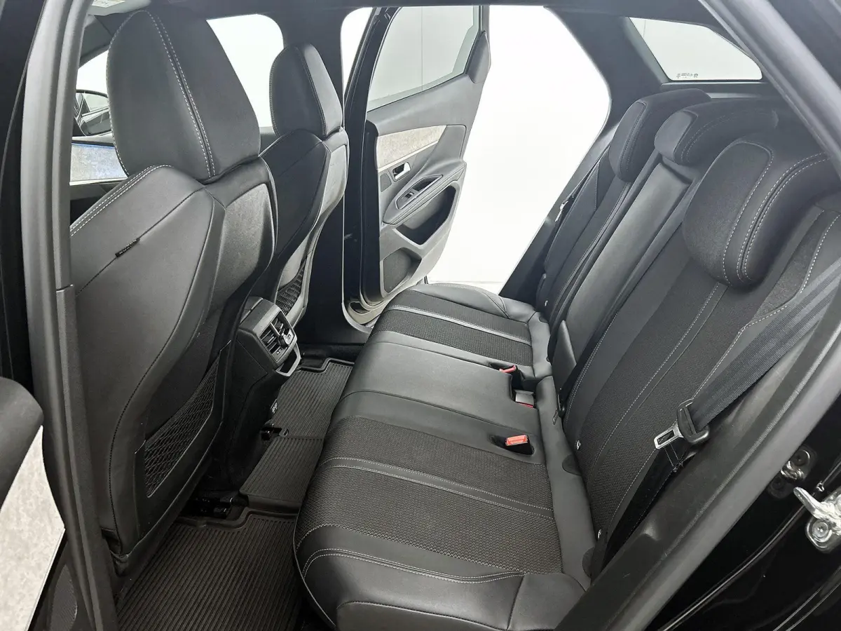 1.2 130pk GT Automaat | Navigatie | Adaptieve Cruise Control | Climate Control | Stoelverwarming | 18"LMV | LED | Dodehoekdetectie |