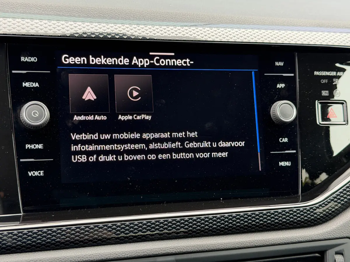 1.0 TSI Life | Climate | Lichtmetalen velgen | Stoelverwarming | Carplay | Navi | Extra getint glas | Rijklaar incl. garantie