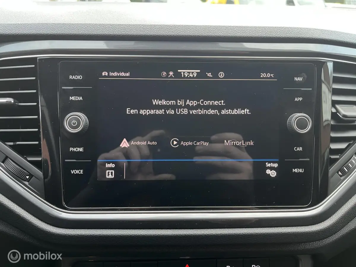 1.5 TSI R-Line LED*CAMERA*ACC*NAVI*CARPLAY*
