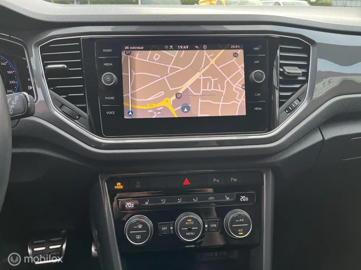 1.5 TSI R-Line LED*CAMERA*ACC*NAVI*CARPLAY*