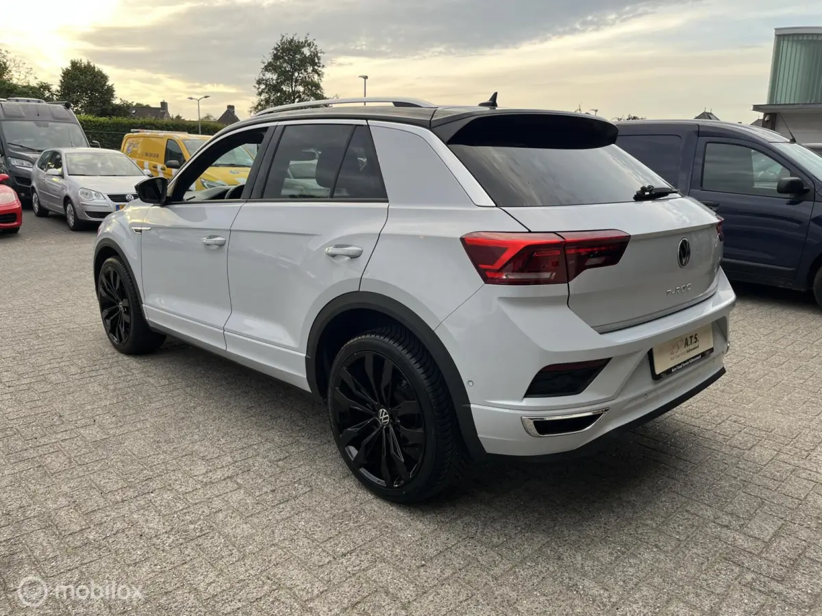 1.5 TSI R-Line LED*CAMERA*ACC*NAVI*CARPLAY*