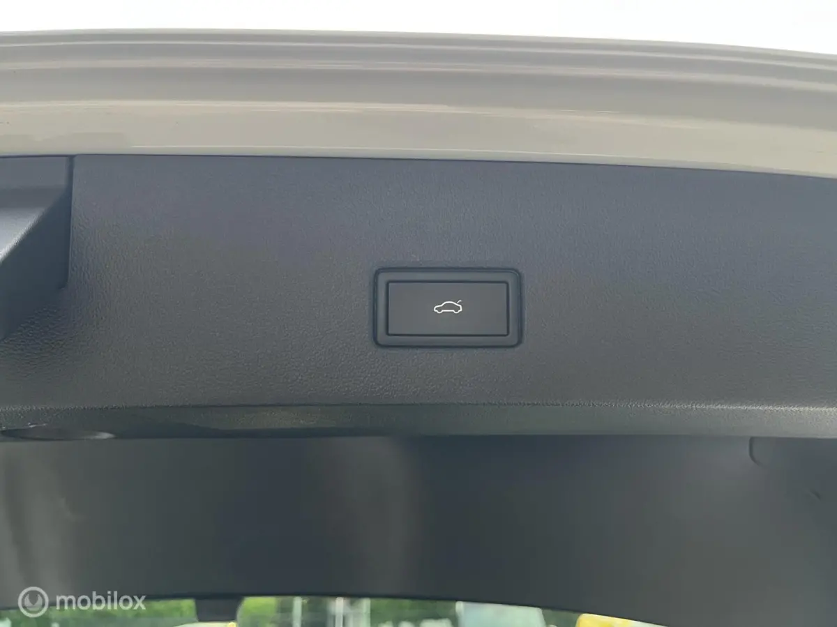 1.5 TSI R-Line LED*CAMERA*ACC*NAVI*CARPLAY*