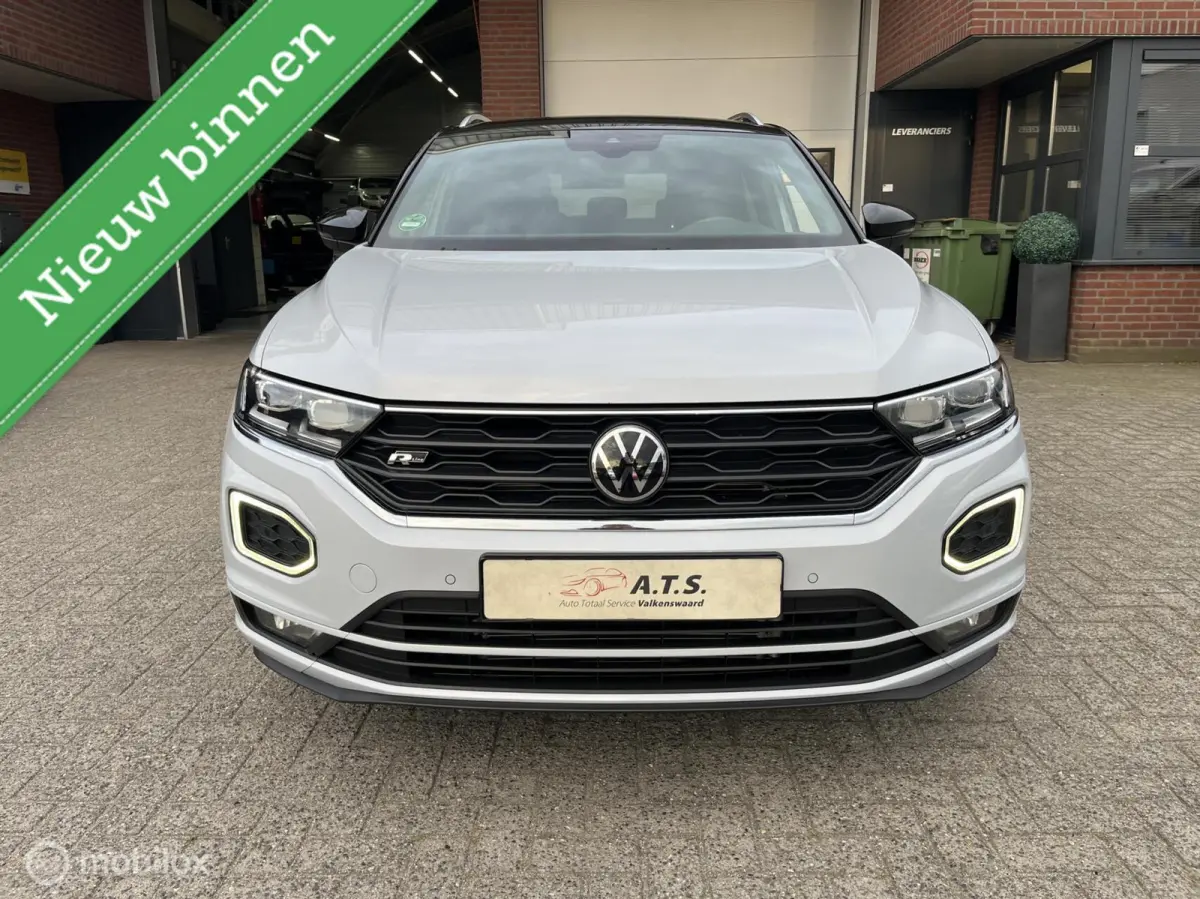 1.5 TSI R-Line LED*CAMERA*ACC*NAVI*CARPLAY*