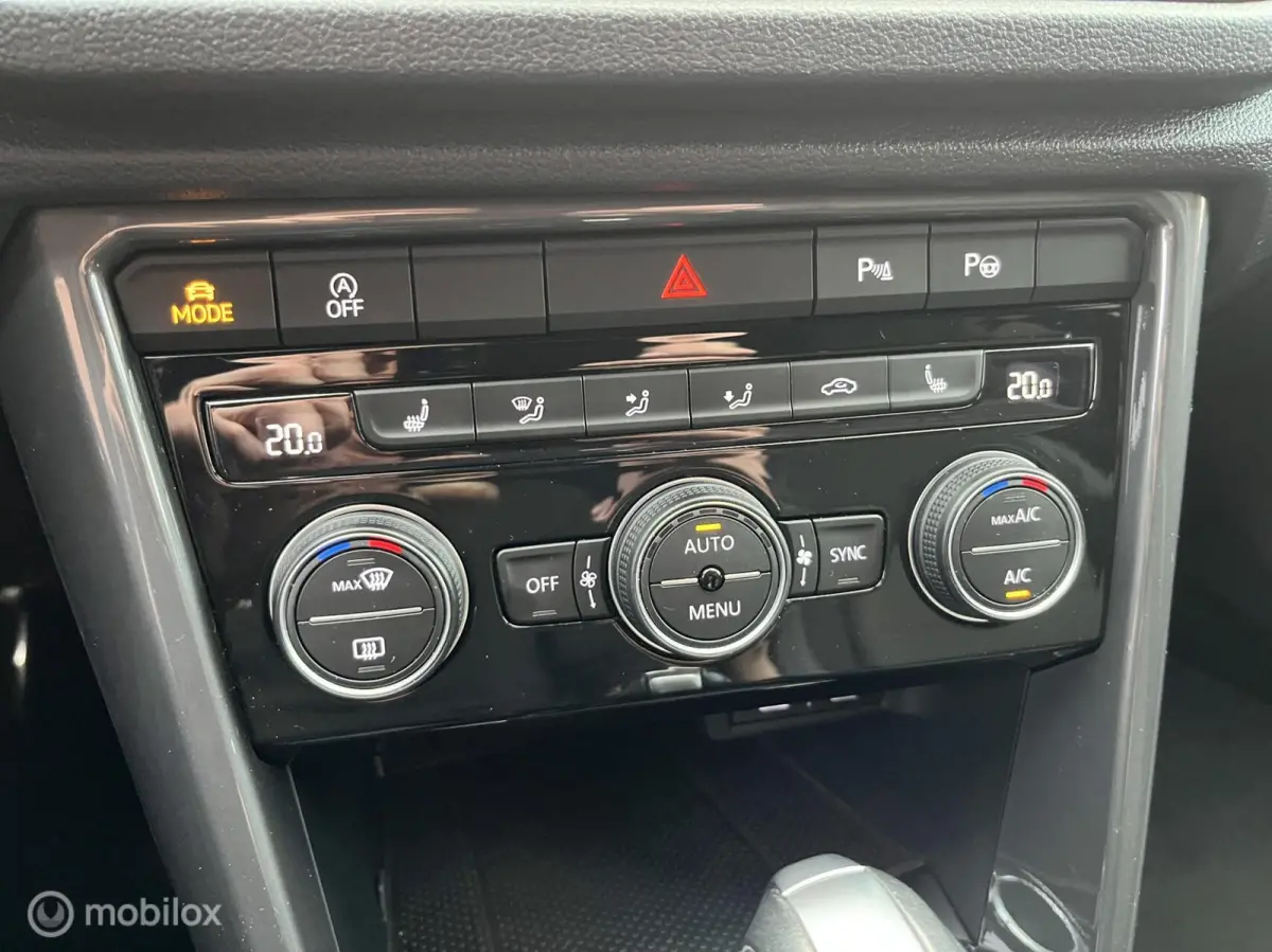1.5 TSI R-Line LED*CAMERA*ACC*NAVI*CARPLAY*