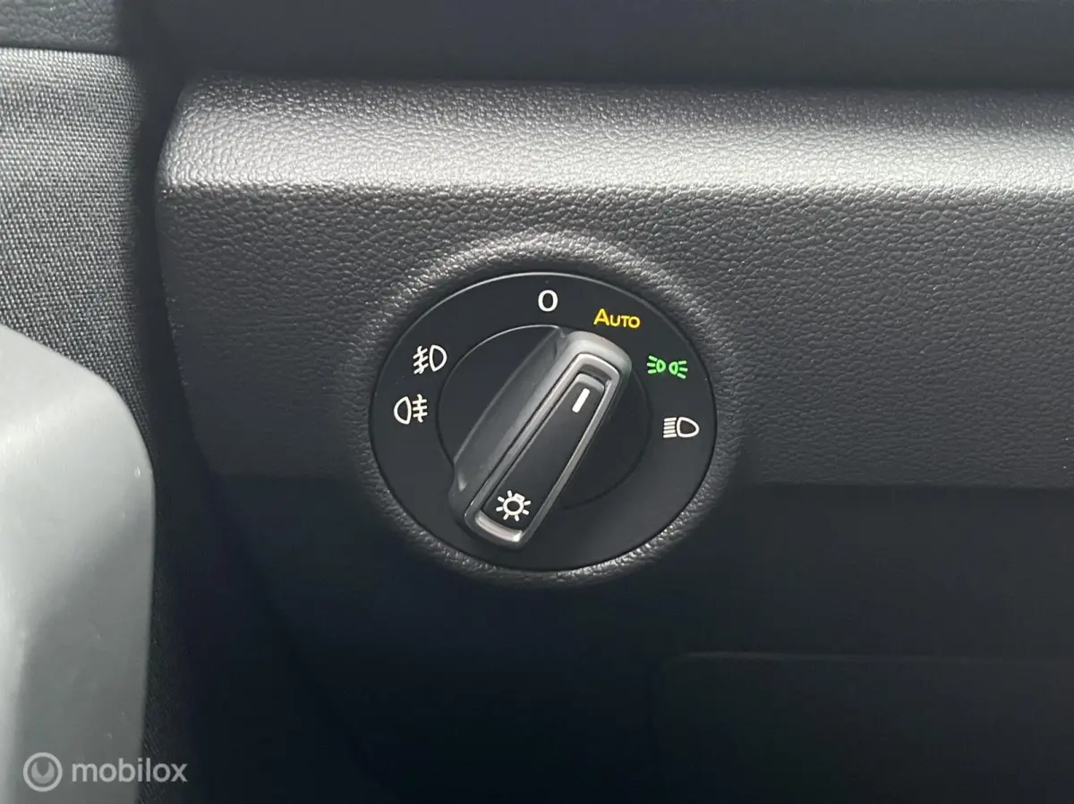 1.5 TSI R-Line LED*CAMERA*ACC*NAVI*CARPLAY*