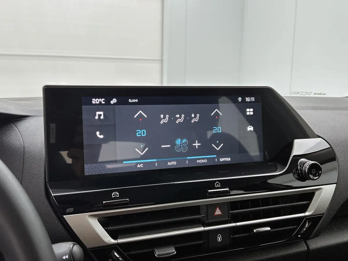 You 136pk 50 kWh Automaat |  ACCU 99% | Apple Carplay/Android Auto | Camera | Climate Control | Cruise Control |