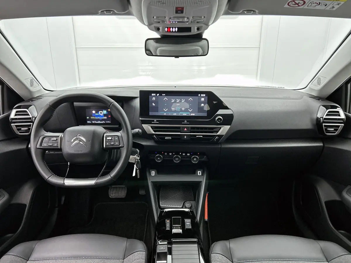 You 136pk 50 kWh Automaat |  ACCU 99% | Apple Carplay/Android Auto | Camera | Climate Control | Cruise Control |
