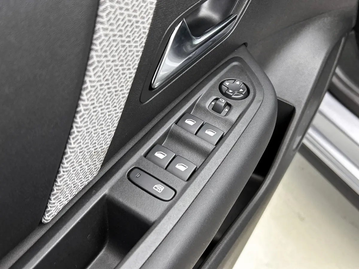 You 136pk 50 kWh Automaat |  ACCU 99% | Apple Carplay/Android Auto | Camera | Climate Control | Cruise Control |