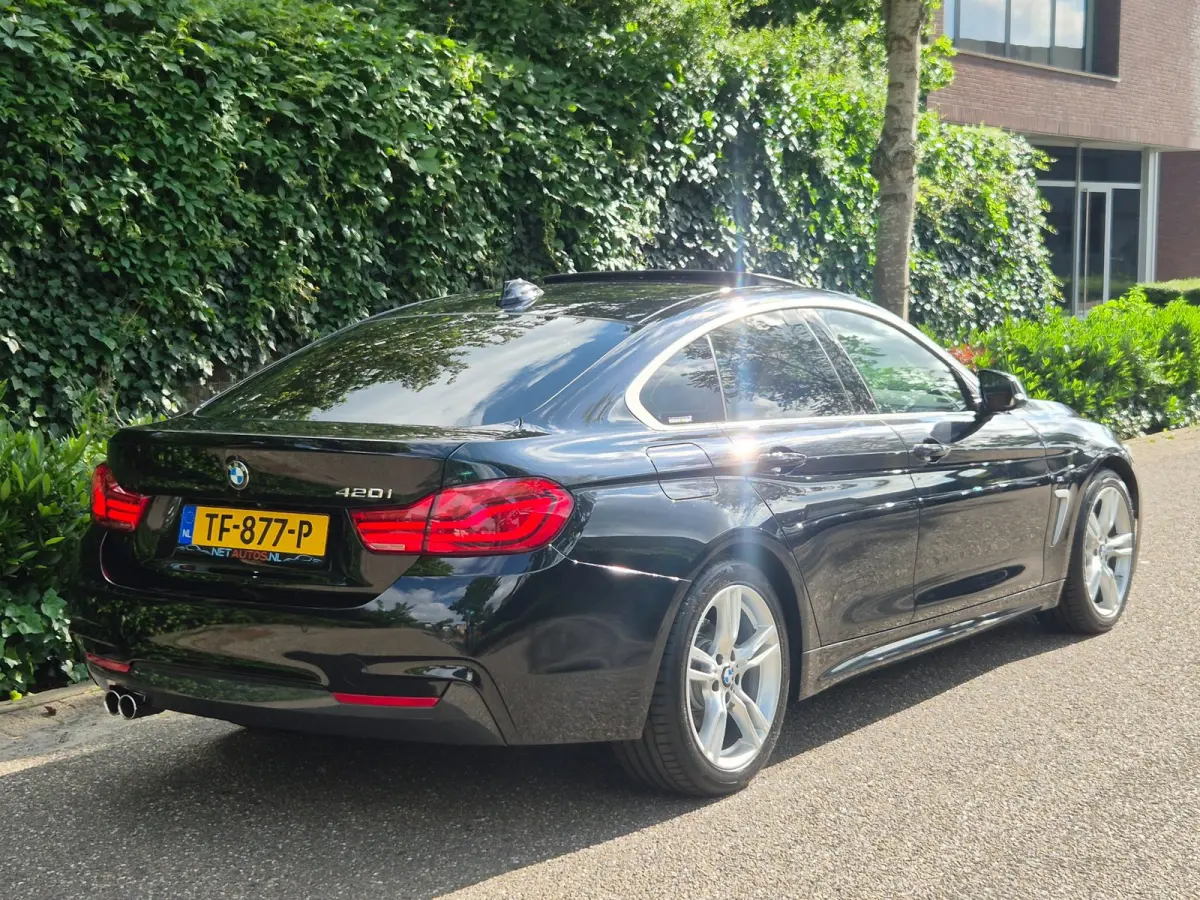 420i M Sport High Executive Schuifdak Apple CarPlay 6WB Virtual dash 420i High Executive
