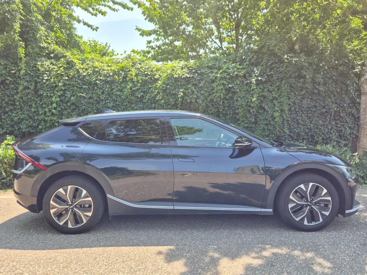 Light Edition 58 kWh 1e Eigenaar 100% SoH BTW Auto CarPlay Stuur & Stoelverwarming Light Edition 58 kWh