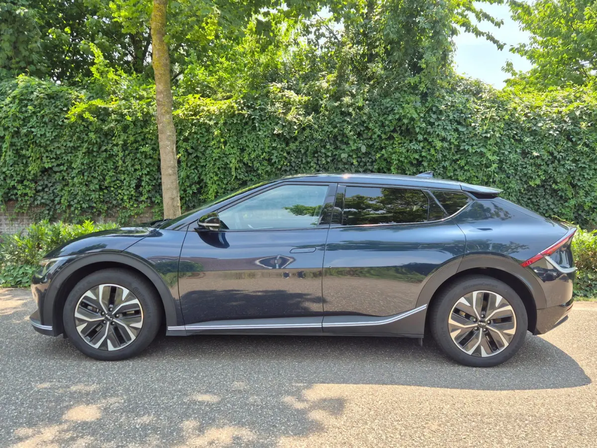 Light Edition 58 kWh 1e Eigenaar 100% SoH BTW Auto CarPlay Stuur & Stoelverwarming Light Edition 58 kWh