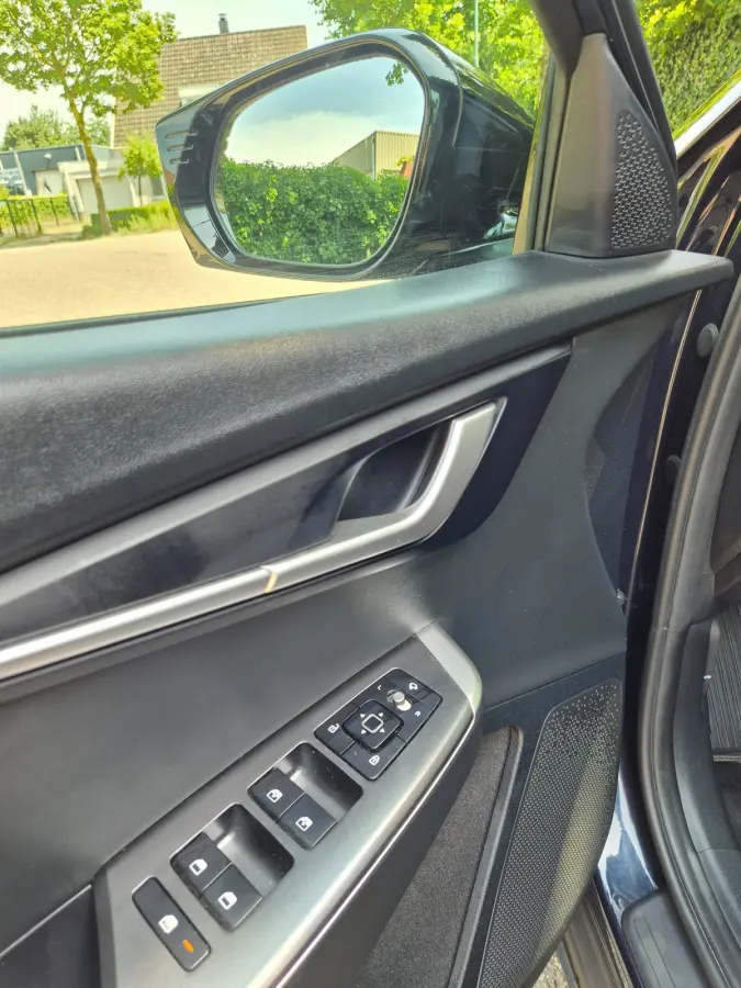 Light Edition 58 kWh 1e Eigenaar 100% SoH BTW Auto CarPlay Stuur & Stoelverwarming Light Edition 58 kWh
