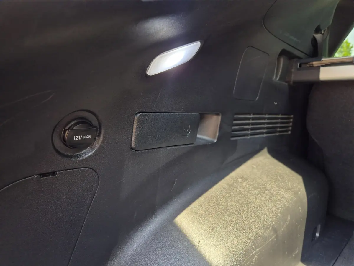 Light Edition 58 kWh 1e Eigenaar 100% SoH BTW Auto CarPlay Stuur & Stoelverwarming Light Edition 58 kWh