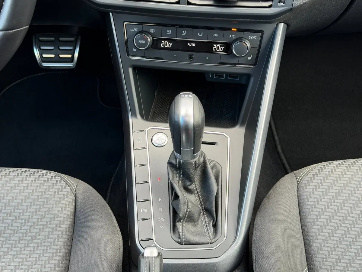 1.0 TSI Highline|R-LINE|VIRTUAL|PANO|17|CAMERA
