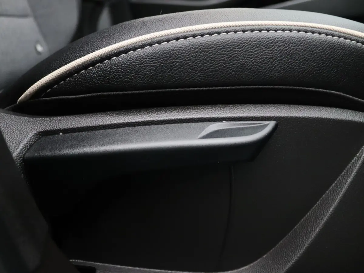 E-Tech Full Hybrid techno 145pk 360° Camera | Cruise | Navi | Parkeersens. v+a | Stoel-/stuurverw.