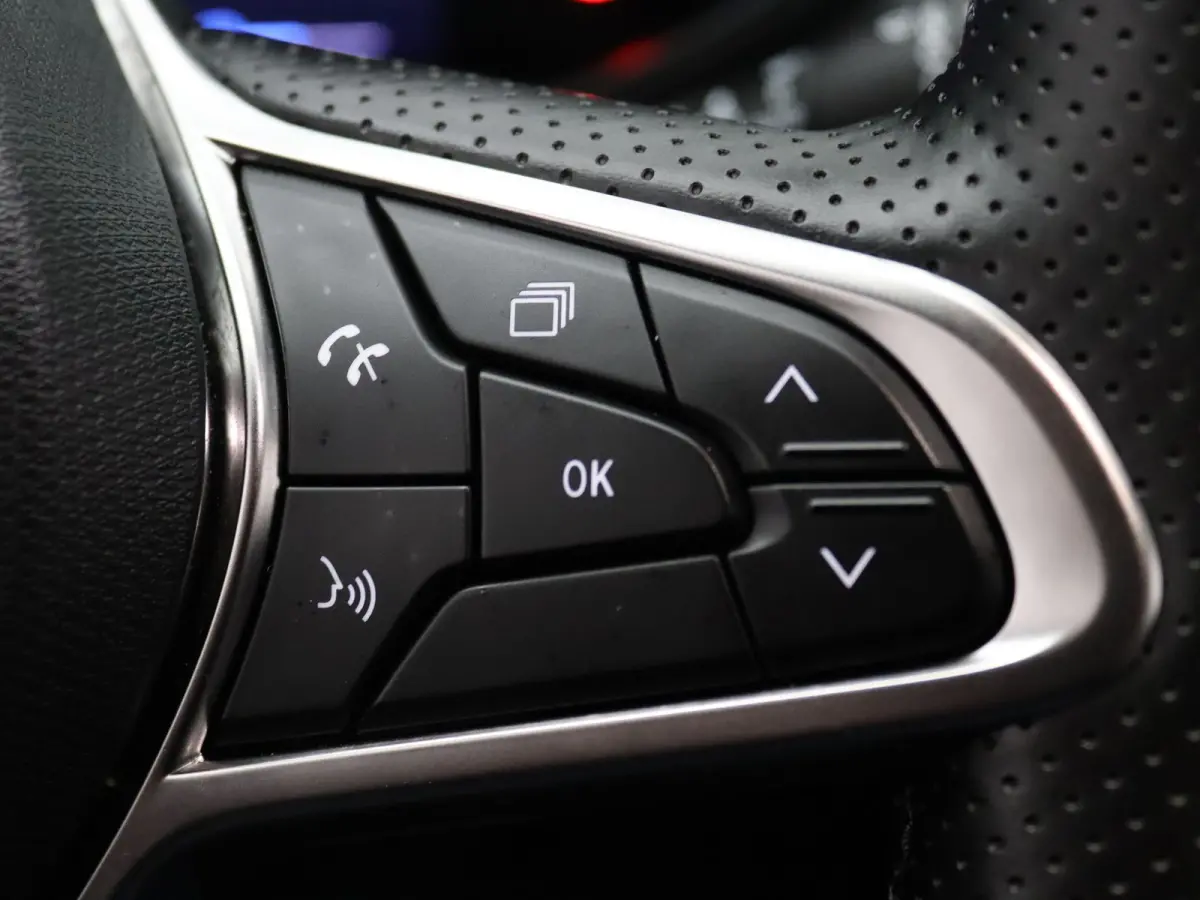 E-Tech Full Hybrid techno 145pk 360° Camera | Cruise | Navi | Parkeersens. v+a | Stoel-/stuurverw.