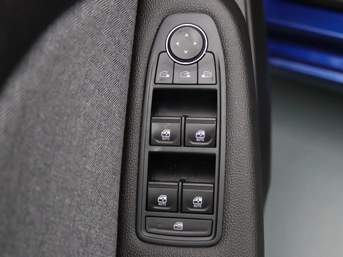 E-Tech Full Hybrid techno 145pk 360° Camera | Cruise | Navi | Parkeersens. v+a | Stoel-/stuurverw.