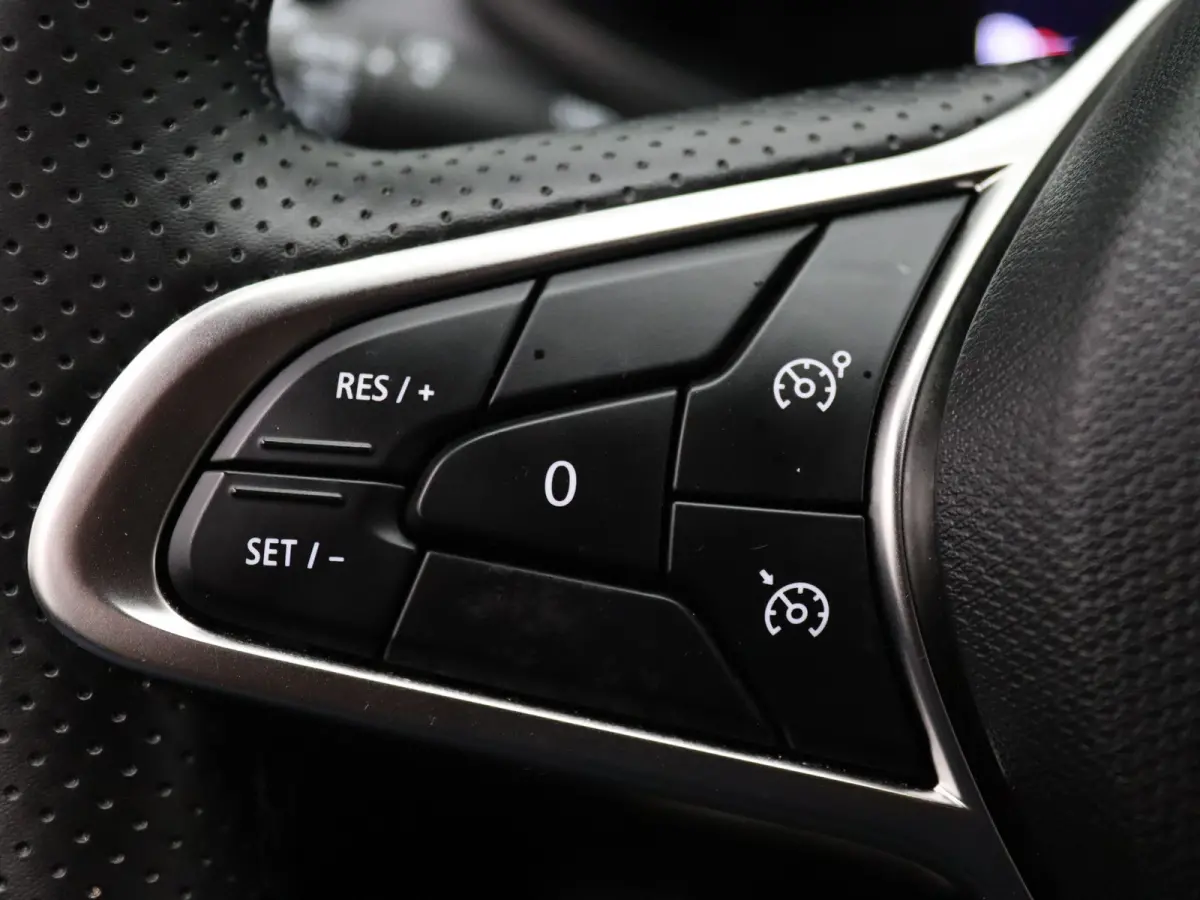 E-Tech Full Hybrid techno 145pk 360° Camera | Cruise | Navi | Parkeersens. v+a | Stoel-/stuurverw.
