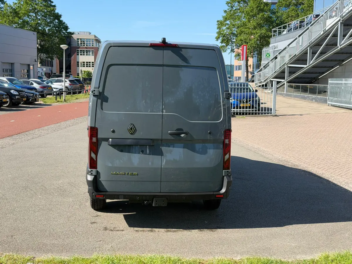 T35 2.0 dCi 150 L3H2 Advance Cruise | Navi | Parkeersensoren achter | Trekhaak | Schuideur Links en Rechts