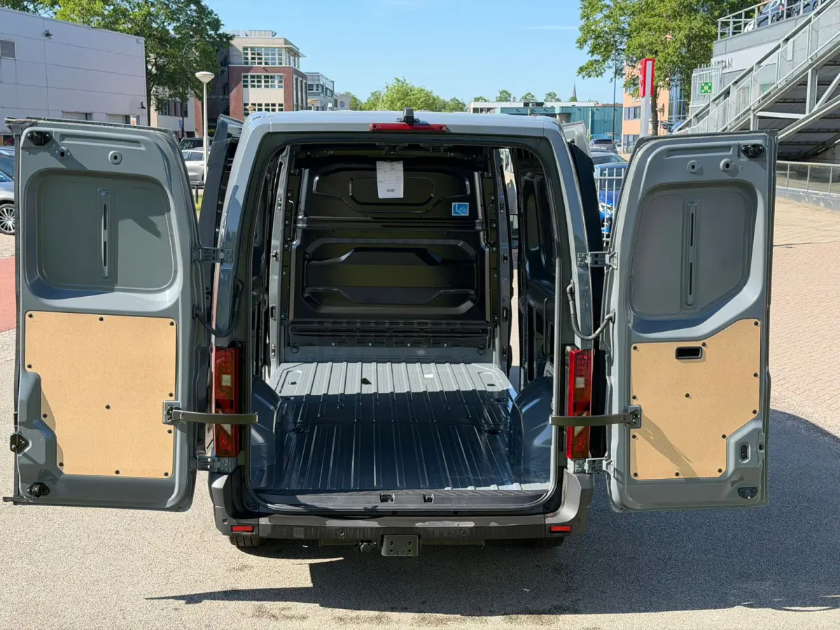 T35 2.0 dCi 150 L3H2 Advance Cruise | Navi | Parkeersensoren achter | Trekhaak | Schuideur Links en Rechts