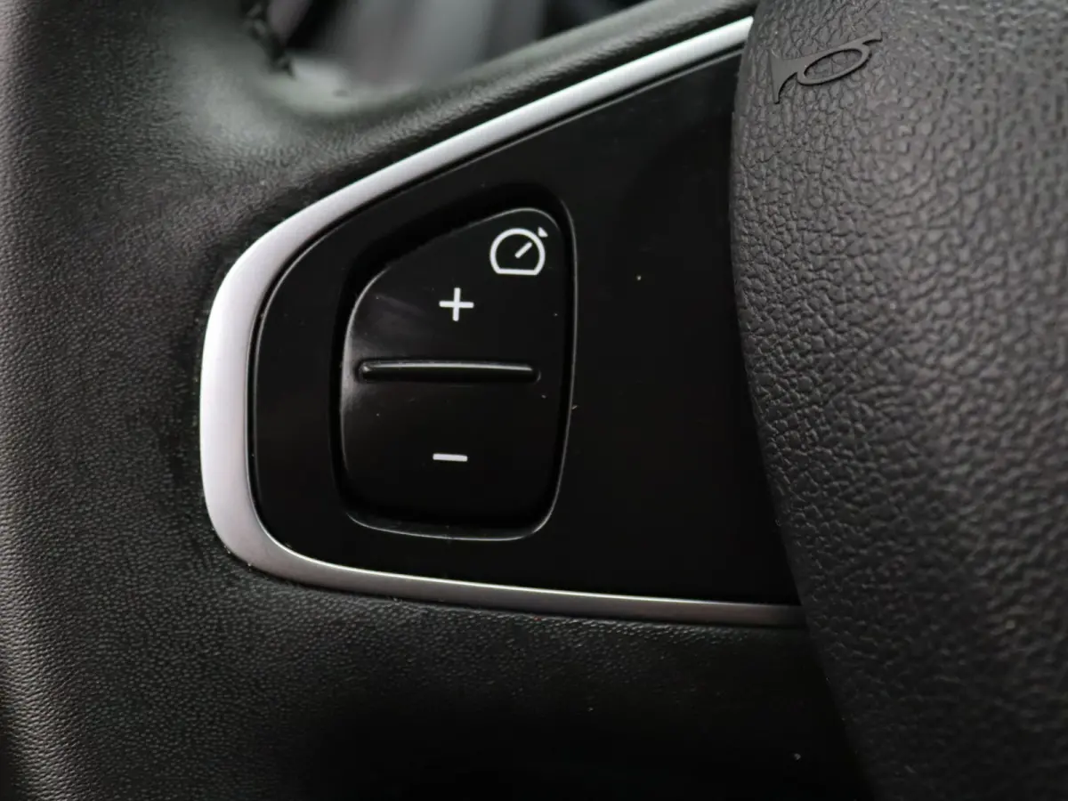 TCe Limited 90pk Airco | Cruise | Navi | Parkeersens. achter