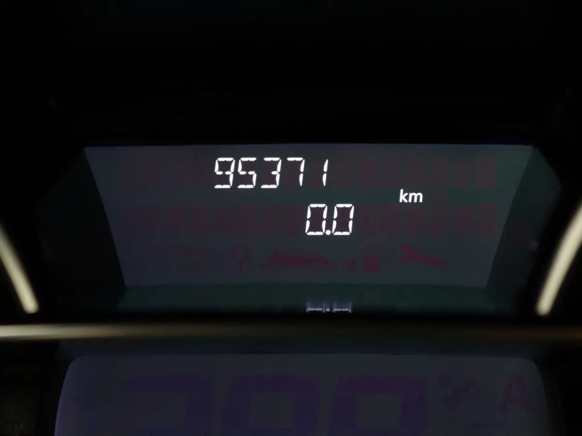 TCe Limited 90pk Airco | Cruise | Navi | Parkeersens. achter