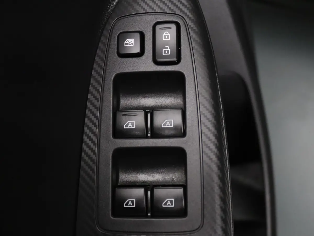 PHEV Intense+ 187pk Camera | Cruise | Navi | Parkeersens. v+a | Stoelverw.