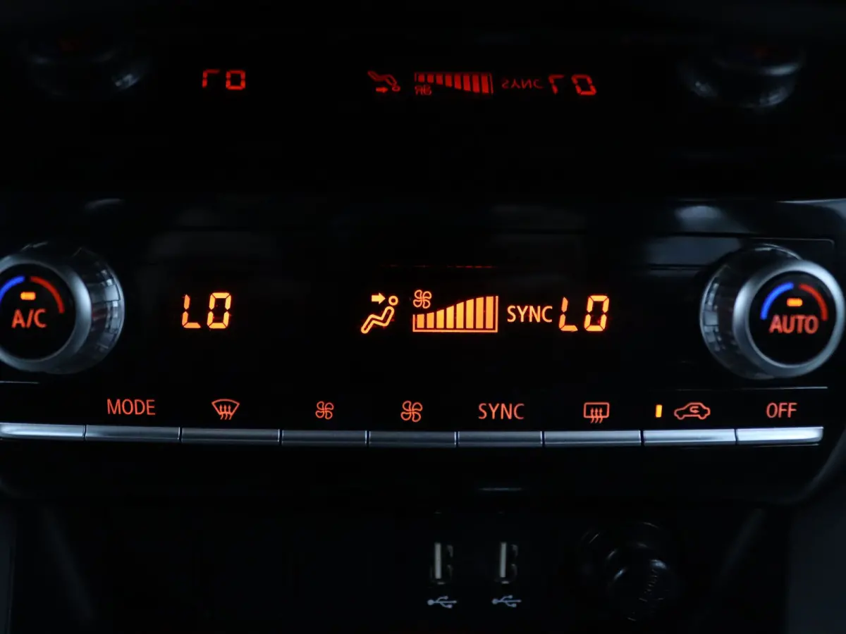 PHEV Intense+ 187pk Camera | Cruise | Navi | Parkeersens. v+a | Stoelverw.