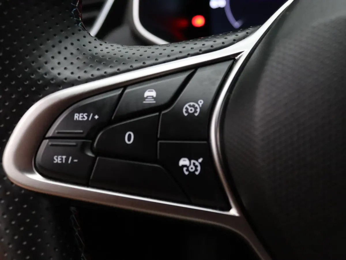 E-Tech Full Hybrid esprit Alpine 145pk BOSE | Camera | Adapt. Cruise | Parkeersens. v+a