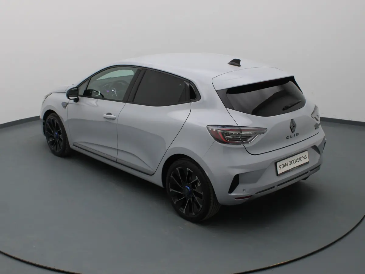 E-Tech Full Hybrid esprit Alpine 145pk BOSE | Camera | Adapt. Cruise | Parkeersens. v+a