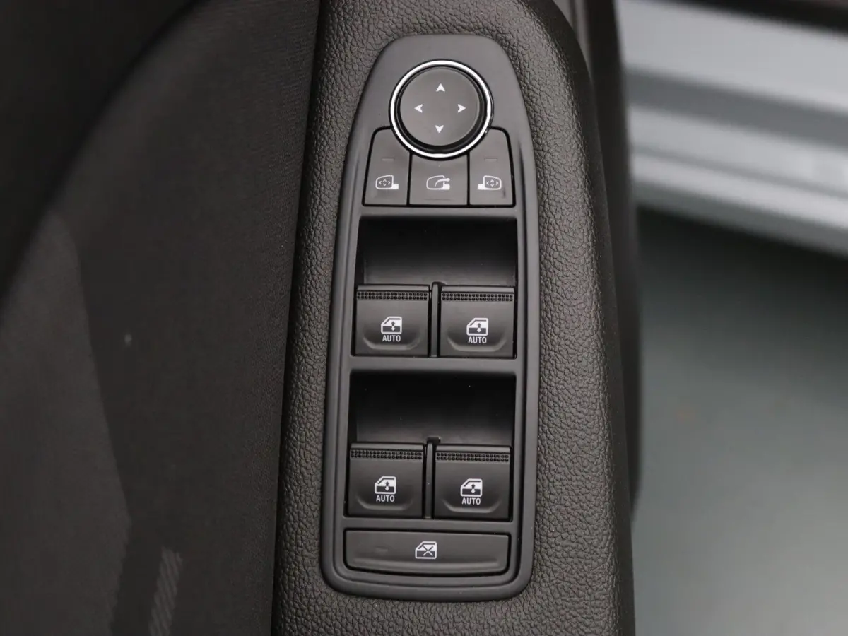 E-Tech Full Hybrid esprit Alpine 145pk BOSE | Camera | Adapt. Cruise | Parkeersens. v+a