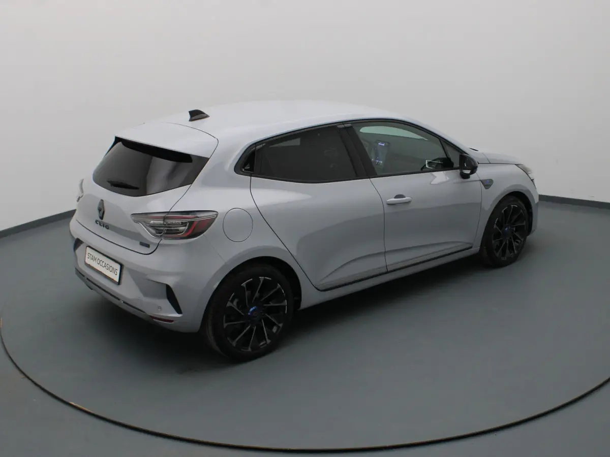 E-Tech Full Hybrid esprit Alpine 145pk BOSE | Camera | Adapt. Cruise | Parkeersens. v+a