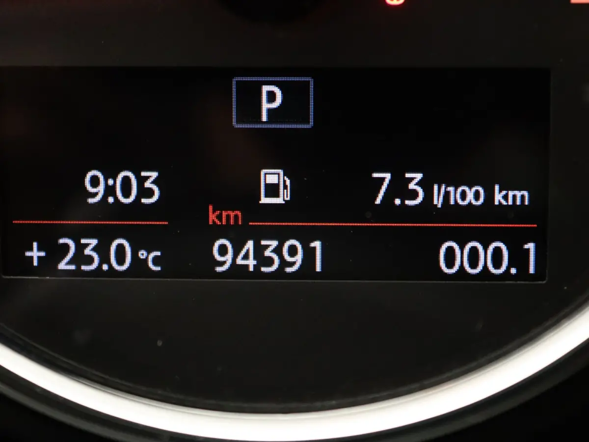Mini Cooper Chili 135pk Airco | Parkeersens. v+a | Voorruitverw. | Trekhaak afneembaar.