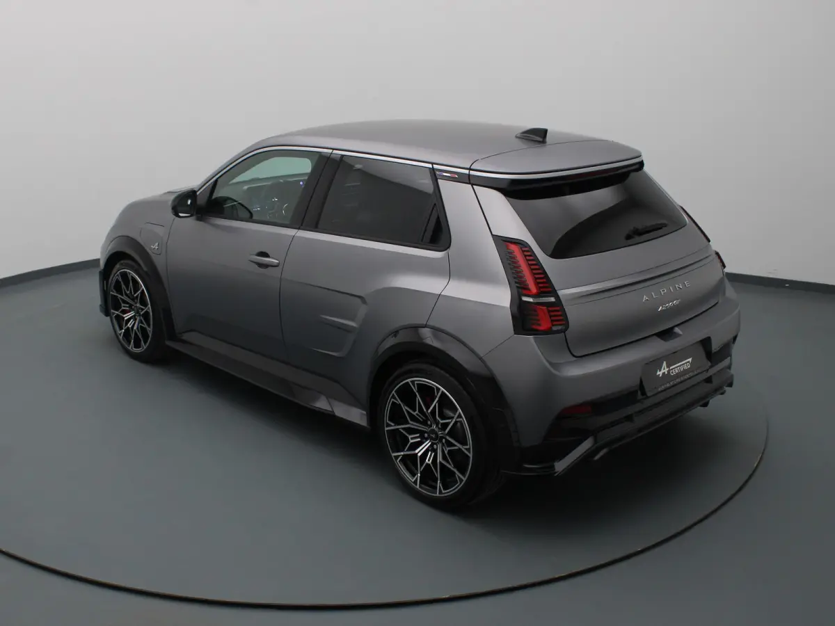 GT Premium 52 kWh Lichtmetalen Velgen 19" Snowflake Diamantee / Remklauwen rood Daklijst Hypersatin | Franse vlag op C-stijl