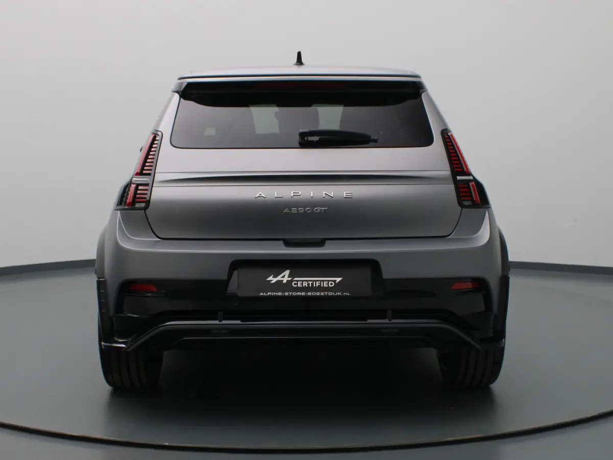 GT Premium 52 kWh Lichtmetalen Velgen 19" Snowflake Diamantee / Remklauwen rood Daklijst Hypersatin | Franse vlag op C-stijl