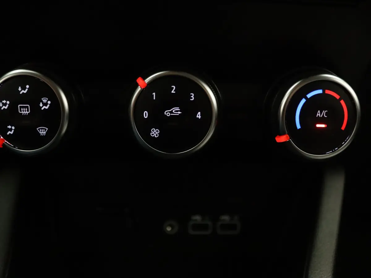 TCe evolution 90pk Airco | Cruise | Navi | Parkeersens. achter