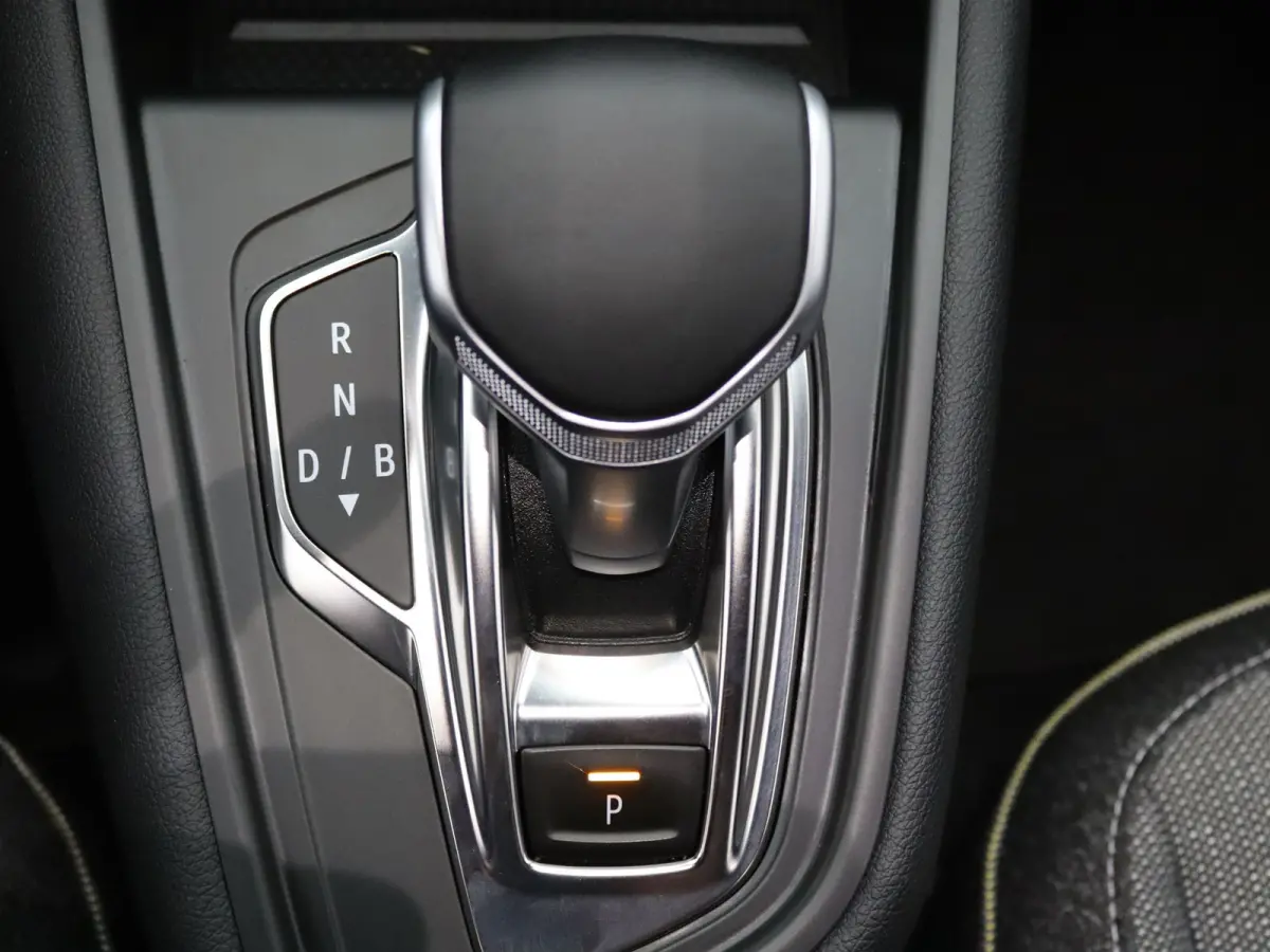 E-Tech full hybrid 145pk techno Pack Driving & Comfort