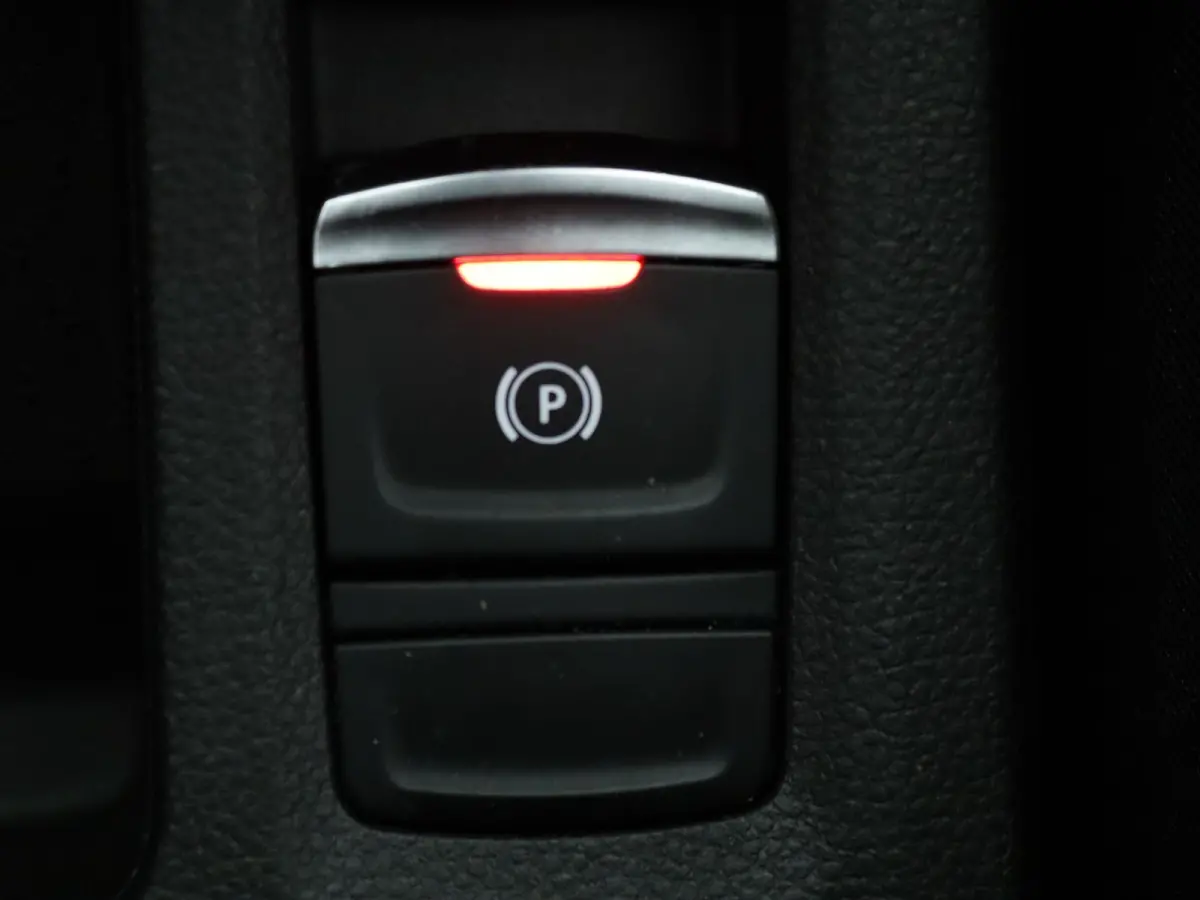 160pk E-Tech Plug-in Hybrid Business Automaat Camera | Cruise | Navi | Parkeersens. v+a