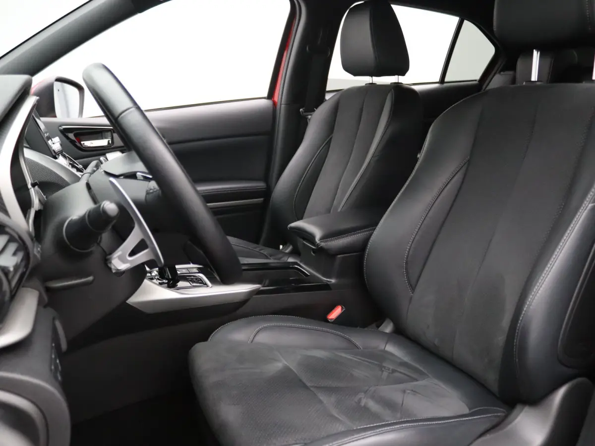 187pk PHEV Intense+ Camera | Cruise | Navi | Parkeersens. v+a | Stoelverw.