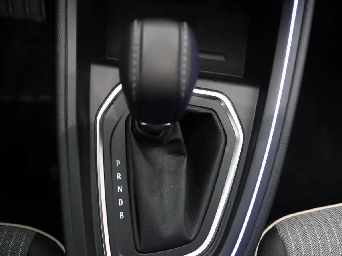 E-Tech Full Hybrid 145pk techno 360° Camera | Cruise | Navi | Parkeersens. v+a | Stoel-/stuurverw.