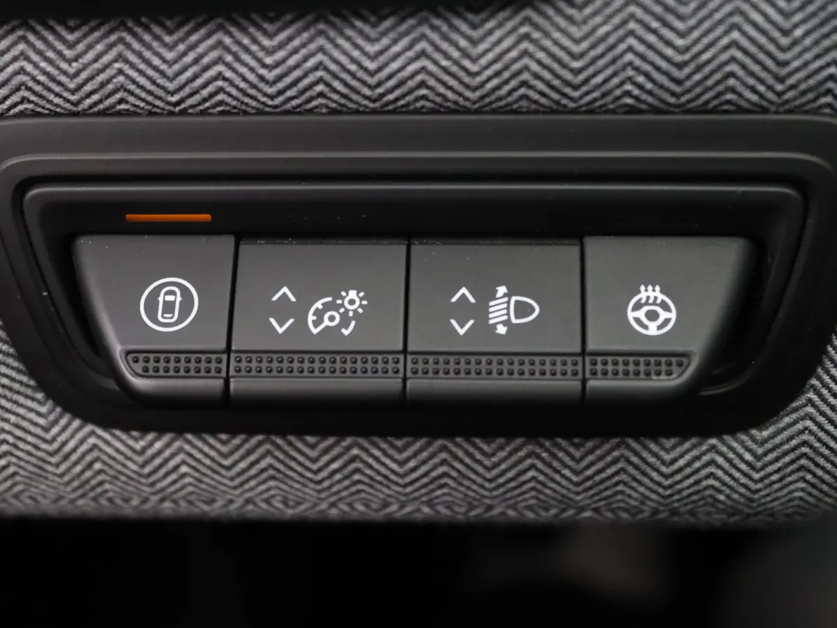 E-Tech Full Hybrid 145pk techno 360° Camera | Cruise | Navi | Parkeersens. v+a | Stoel-/stuurverw.