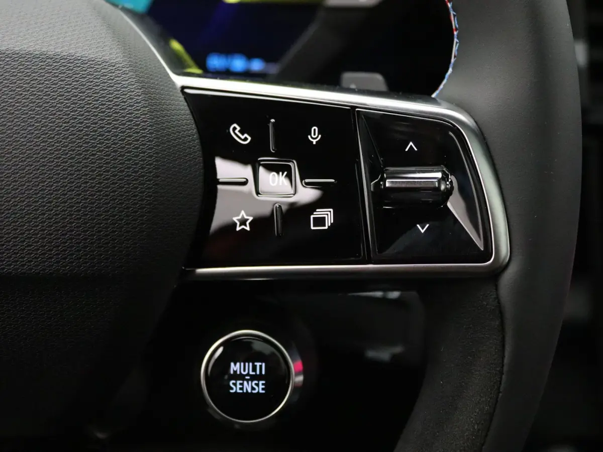 E-Tech Hybrid 200pk Iconic Esprit Alpine 4-Control | Adapt. cruise | Harman Kardon | Head-Up | Panoramadak